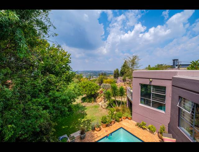 4 BEDROOM HOUSE FOR SALE IN NORTHCLIFF